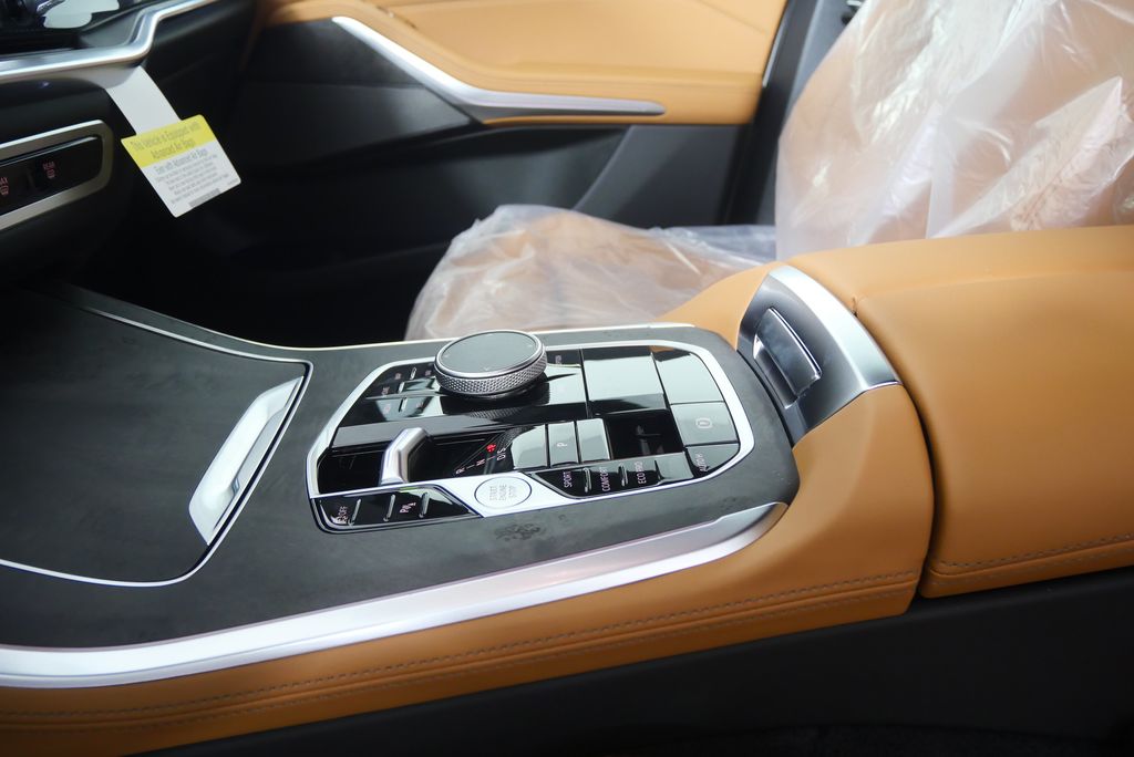 Thumbnail: 2026 BMW X5 - 22