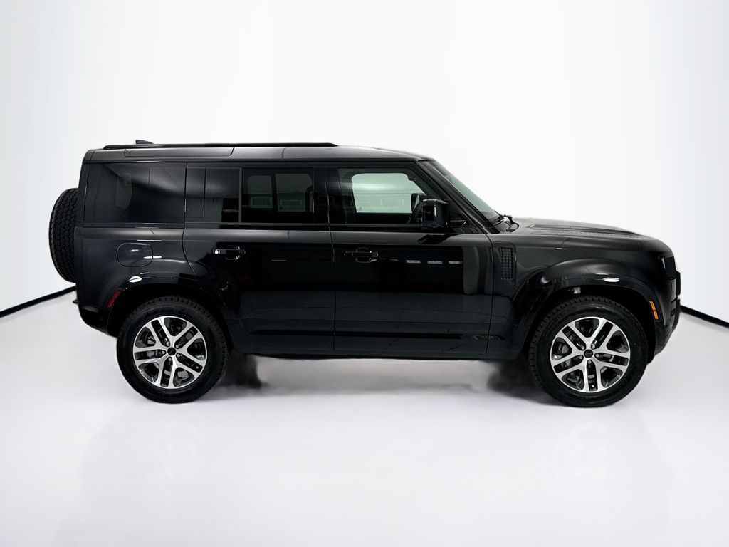 Thumbnail: 2026 Land Rover Defender - 4