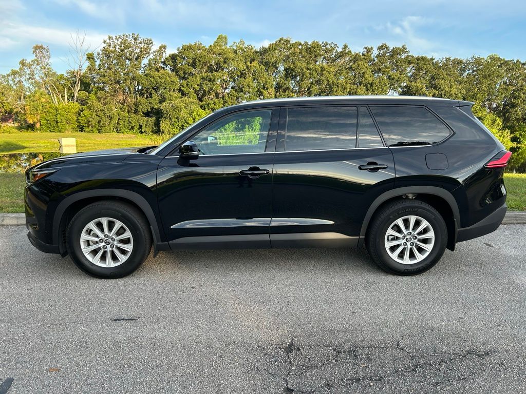 Thumbnail: 2024 Toyota Grand Highlander - 2