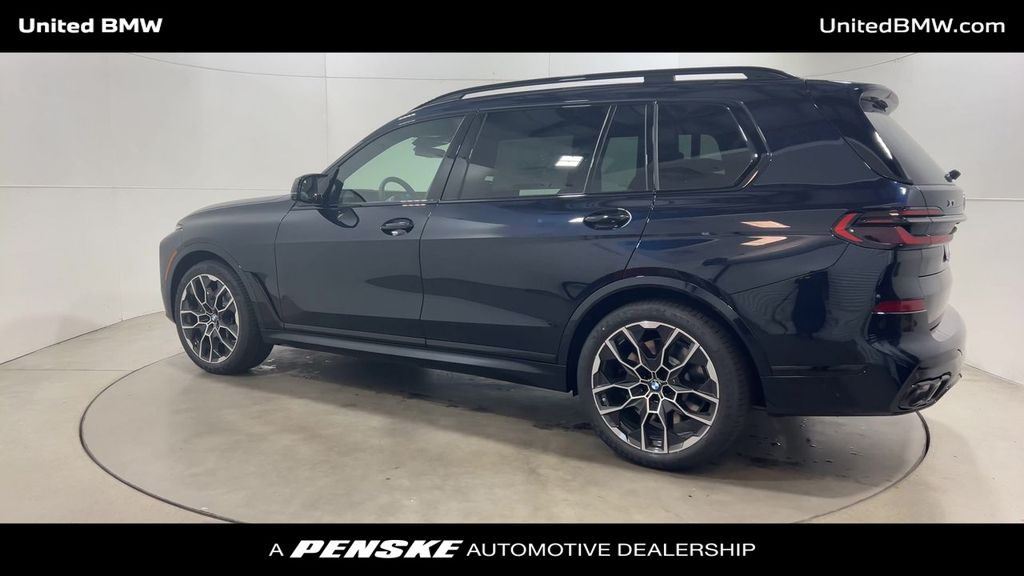 2026 BMW X7 M60i 6