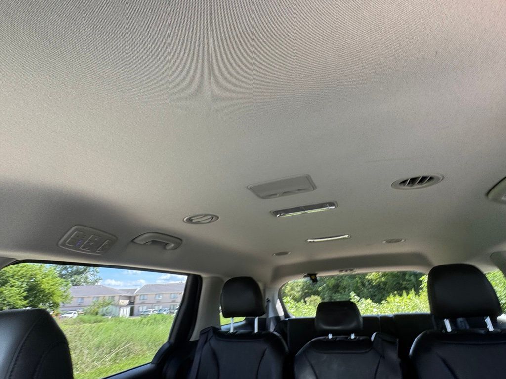 Used 2022 Kia Carnival Van