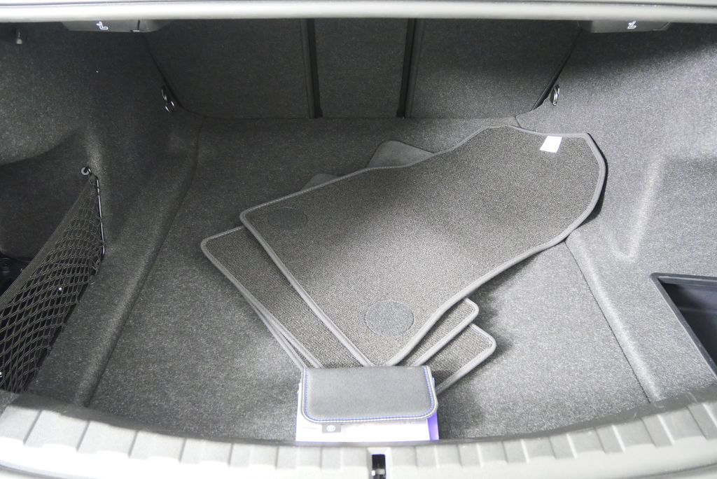 Thumbnail: 2025 BMW 3 Series - 17