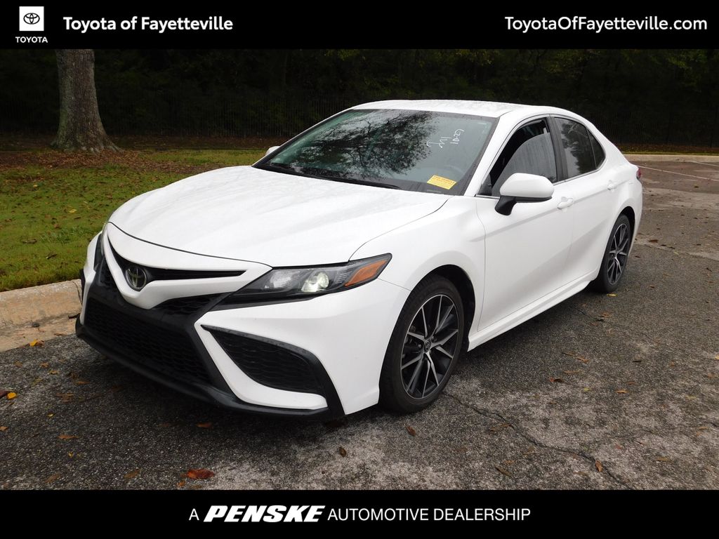 2021 Toyota Camry SE -
                  Fayetteville, AR