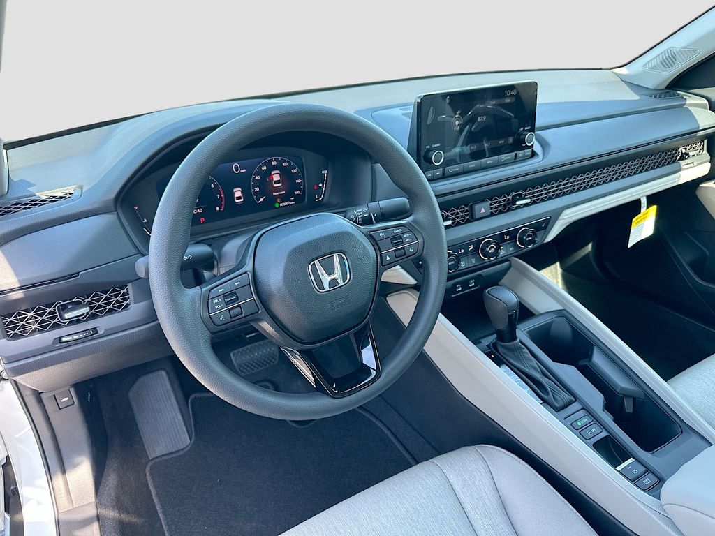 2025 Honda Accord SE 9