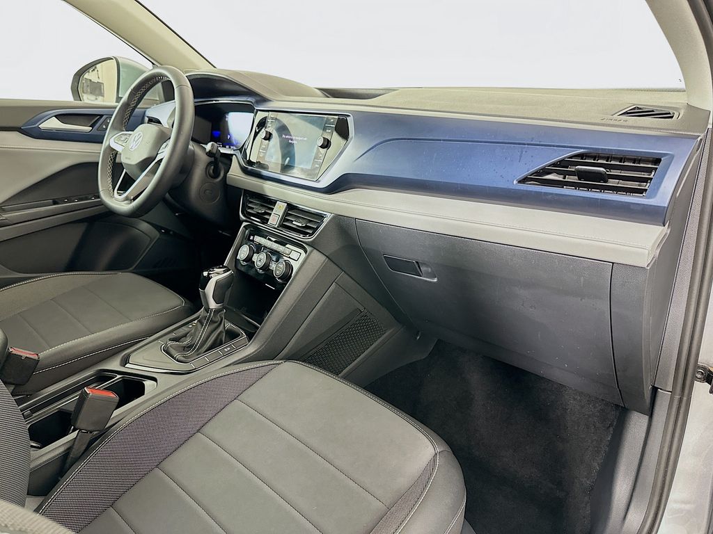 2024 Volkswagen Taos SE 29
