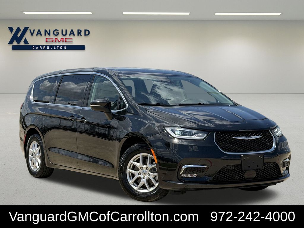 2023 Chrysler Pacifica Touring L FWD