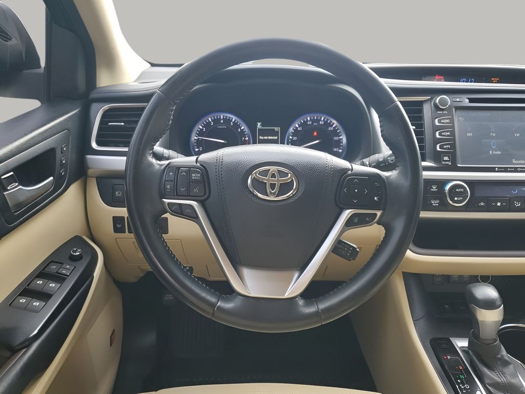 Used Car 2017 Toyota Highlander  Limited For Sale Under $25,000 In Austin, Texas