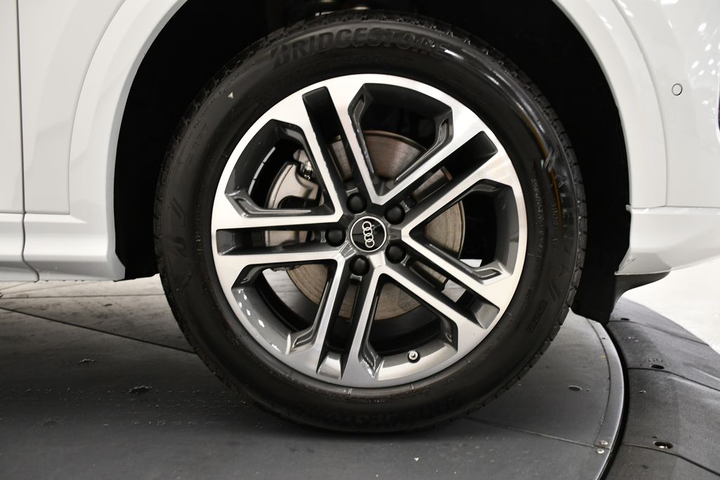 2025 Audi Q5 Premium 16