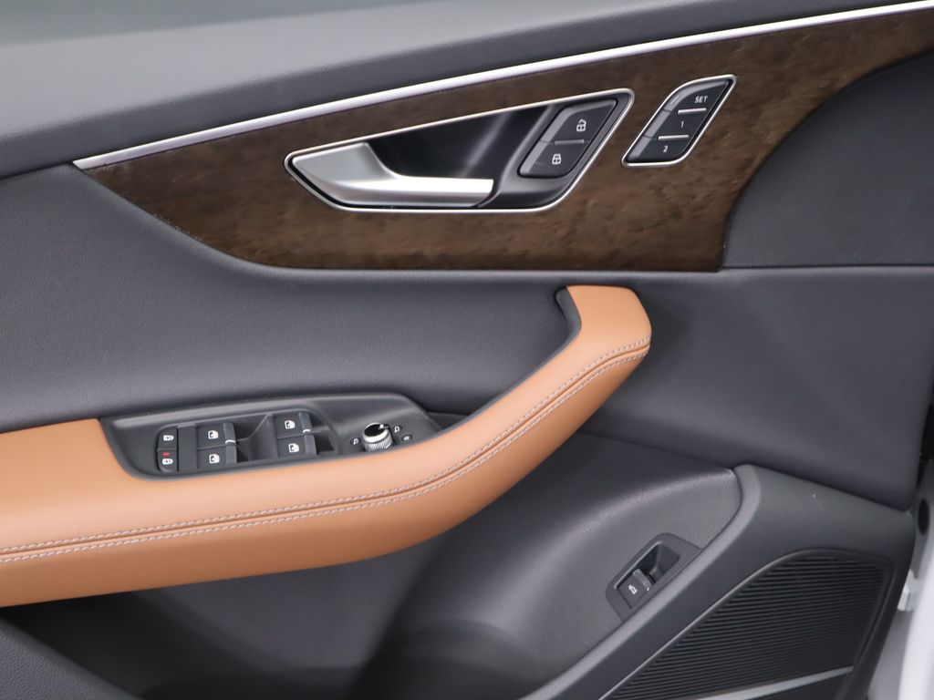 2025 Audi Q7  26