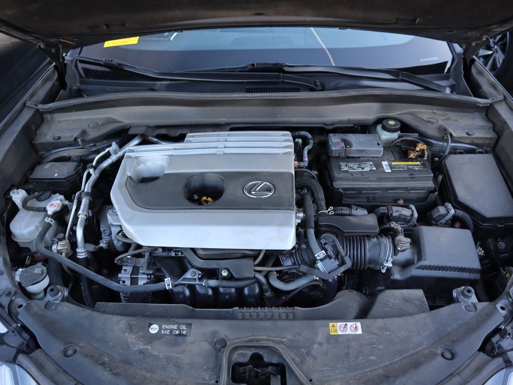 Thumbnail: 2022 Lexus UX - 12