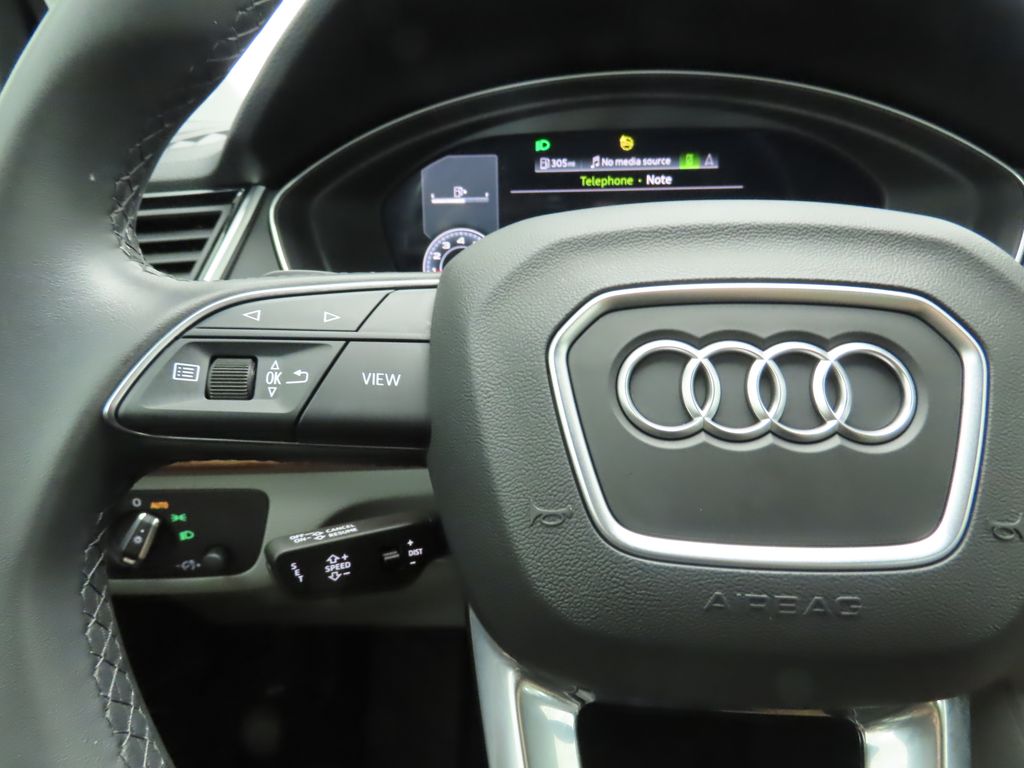 2022 Audi Q5 e Premium 11