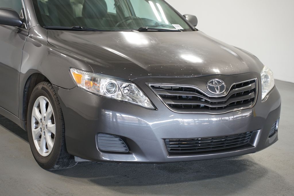 Thumbnail: 2011 Toyota Camry - 4