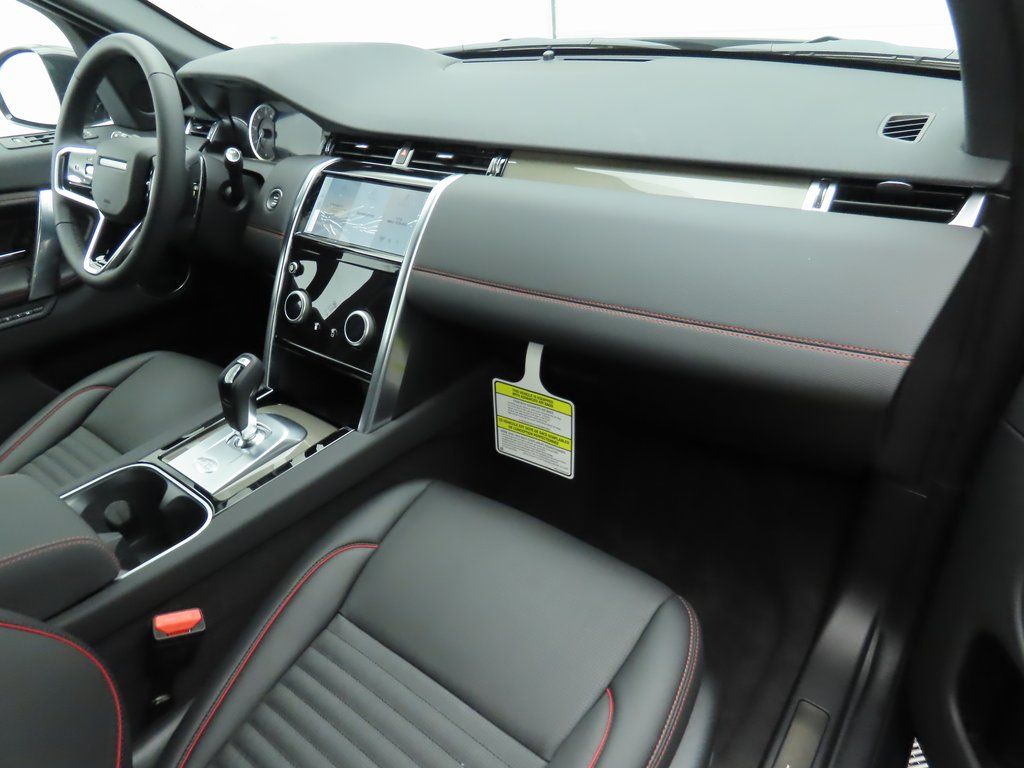 Thumbnail: 2023 Land Rover Discovery Sport - 17