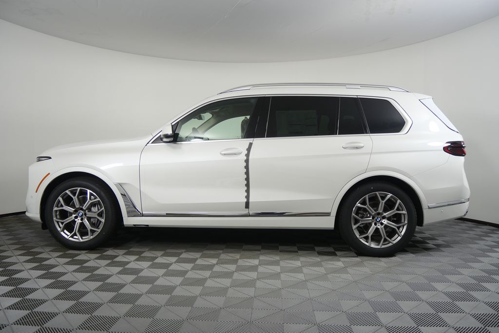 Thumbnail: 2026 BMW X7 - 6