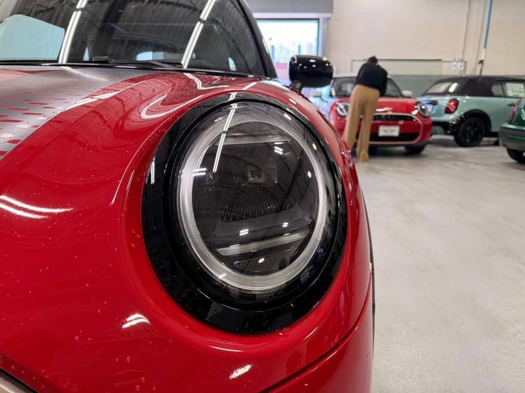 Thumbnail: 2025 MINI Cooper - 9