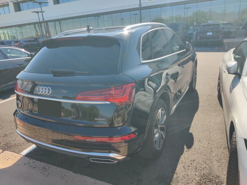 Thumbnail: 2023 Audi Q5 - 4