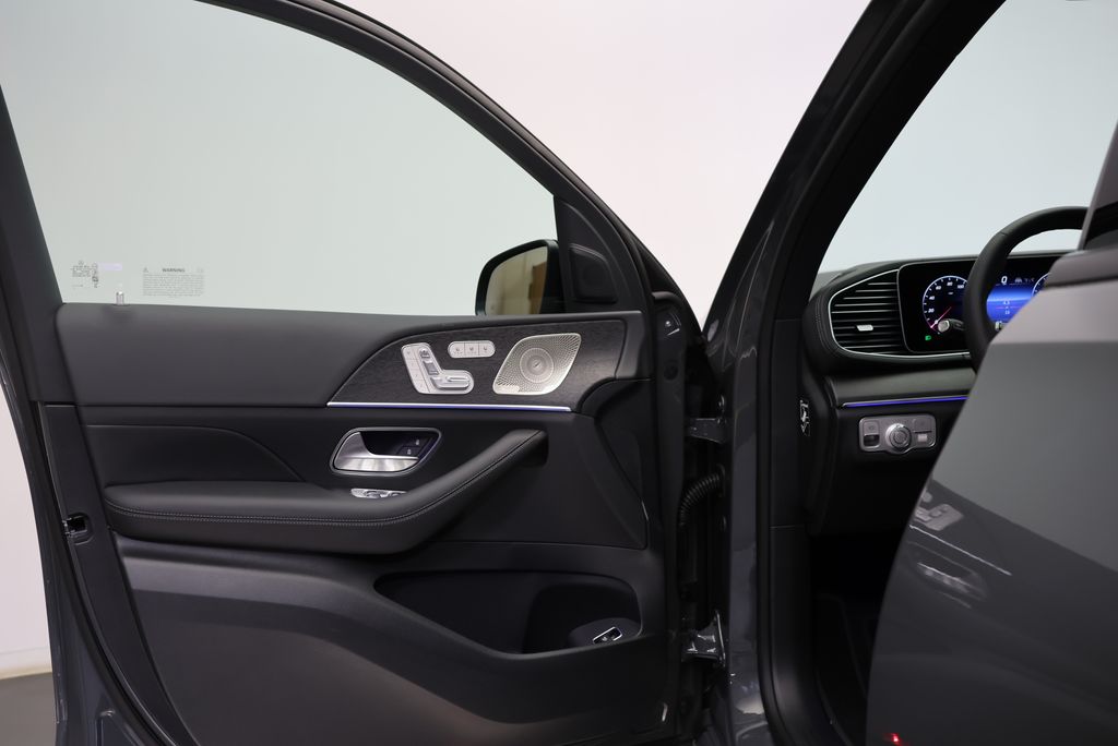 Thumbnail: 2026 Mercedes-Benz GLS - 31