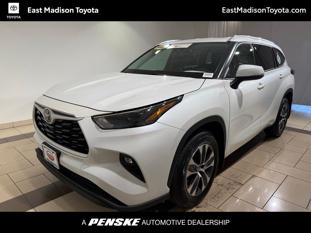 2022 Toyota Highlander XLE -
                Madison, WI