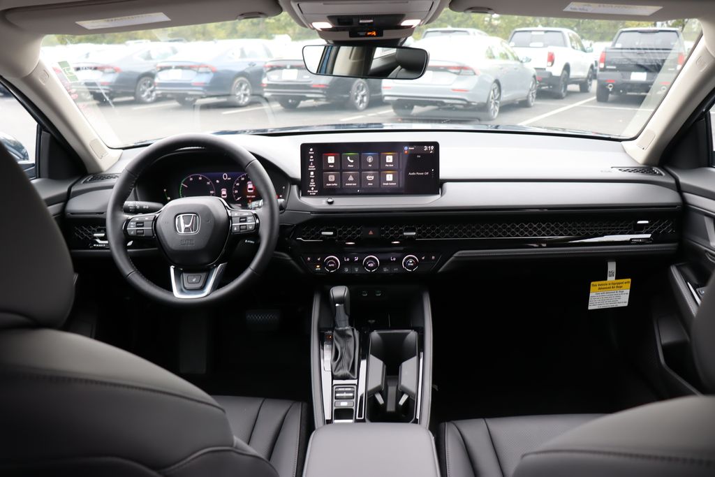 2025 Honda Accord Touring 17
