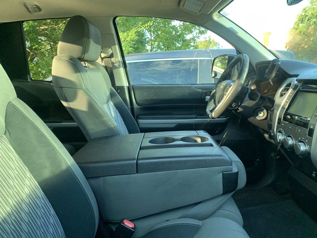Thumbnail: 2019 Toyota Tundra - 13