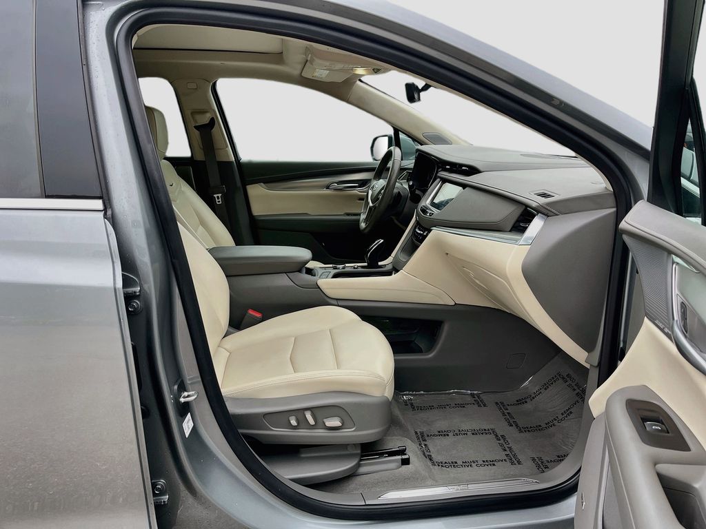 2023 Cadillac XT5 Premium Luxury Silver at North Houston Mitsubishi