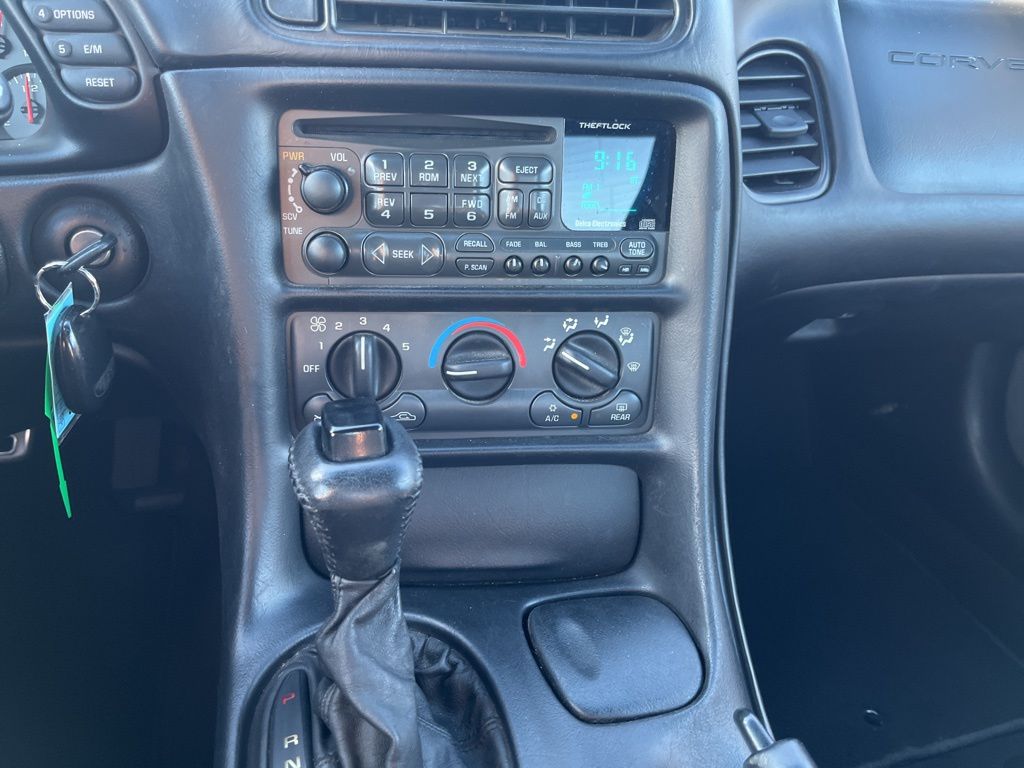 1998 Chevrolet Corvette Base photo 18