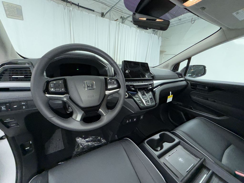 2026 Honda Odyssey Touring - Photo 13