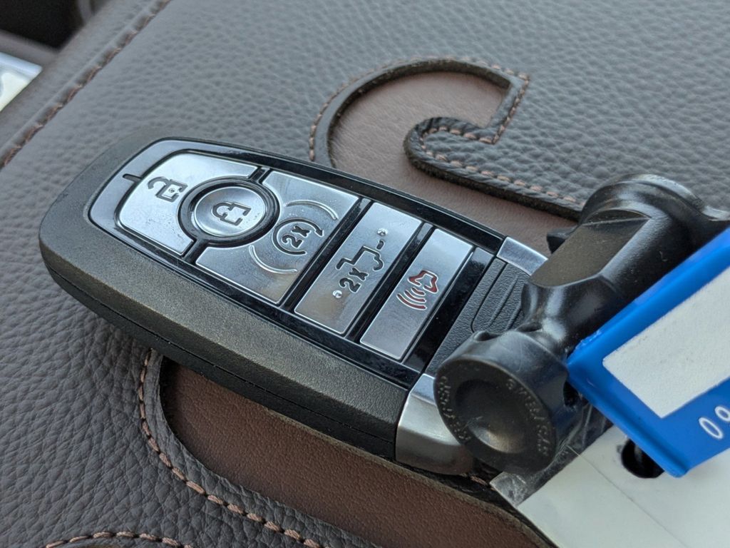 2026 Ford F-350 Super Duty Platinum