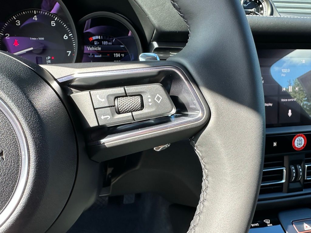 Thumbnail: 2026 Porsche Macan - 16