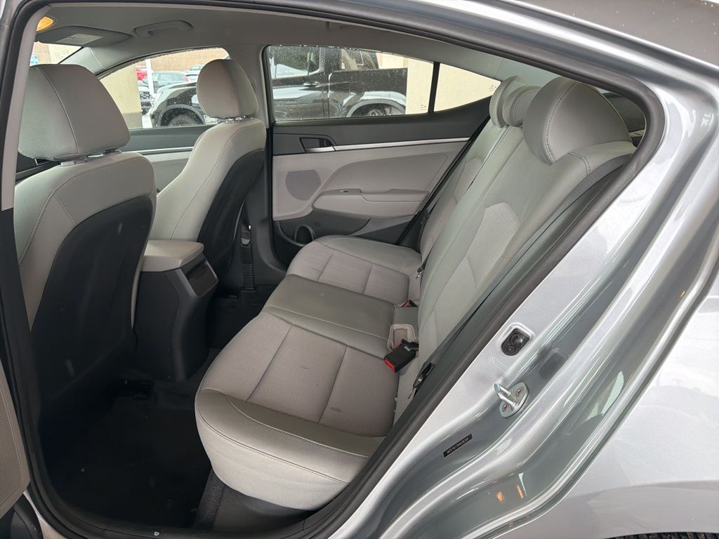 Thumbnail: 2017 Hyundai Elantra - 18