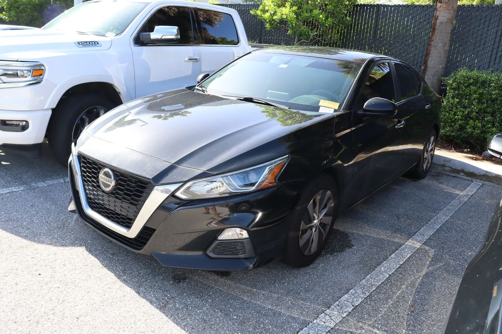 Thumbnail: 2019 Nissan Altima - 1