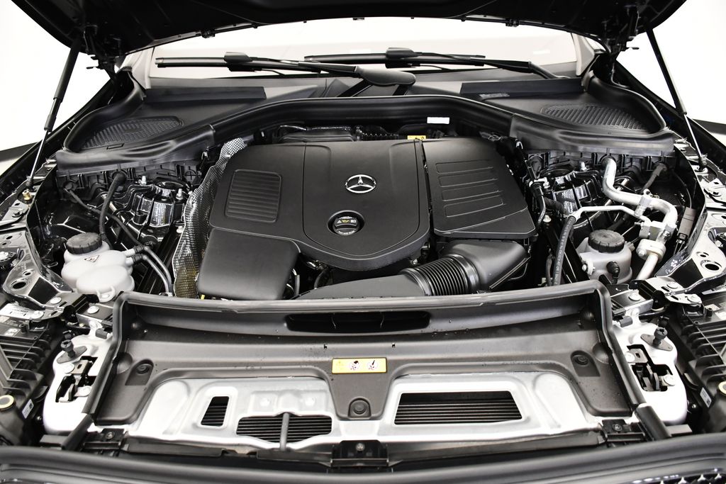 Thumbnail: 2026 Mercedes-Benz GLC - 11