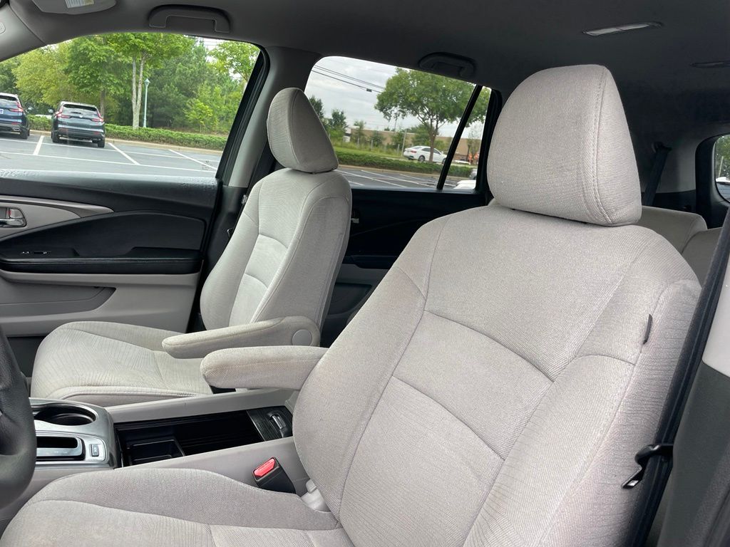 Thumbnail: 2018 Honda Pilot - 25
