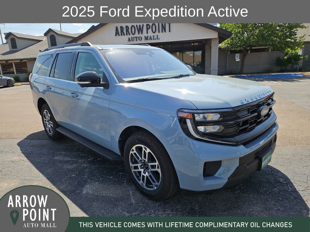 Glacier Gray Metallic TriCoat 2025 Ford Expedition SUV / Crossover Four-Wheel Drive Automatic