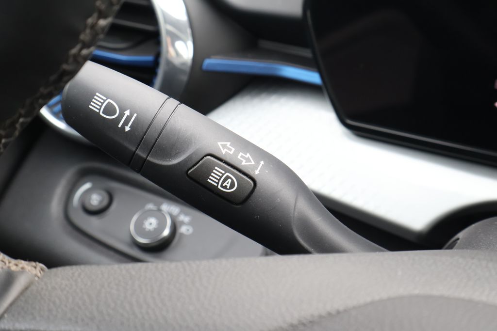 Thumbnail: 2025 Chevrolet Trax - 25