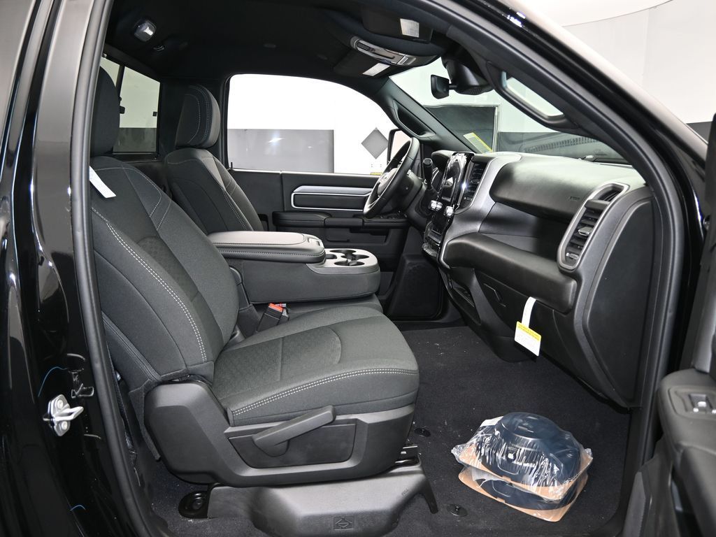 New 2026 Diamond Black Crystal Pearlcoat Ram Tradesman image 38