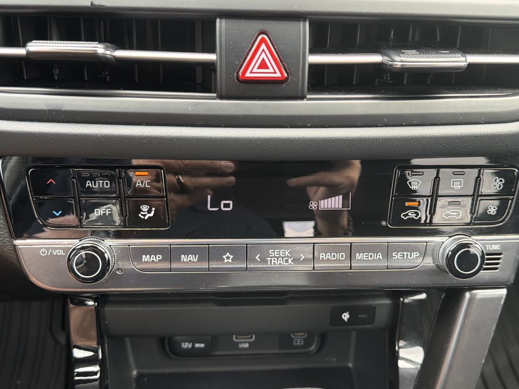 Used 2025 Kia Seltos SUV