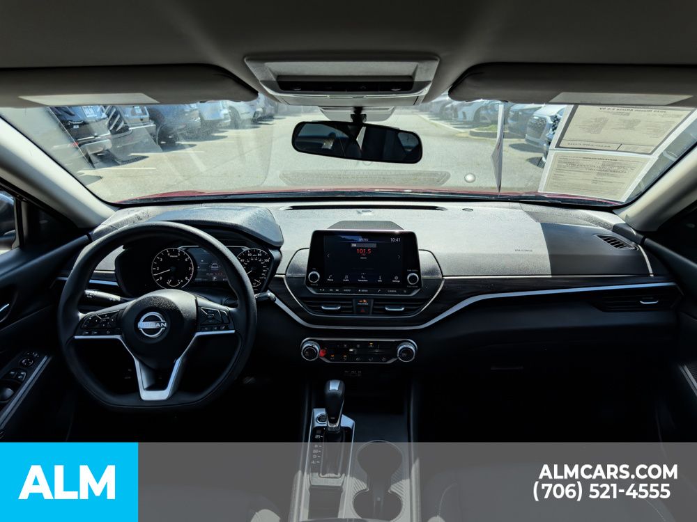 2025 Nissan Altima SV - Photo 8