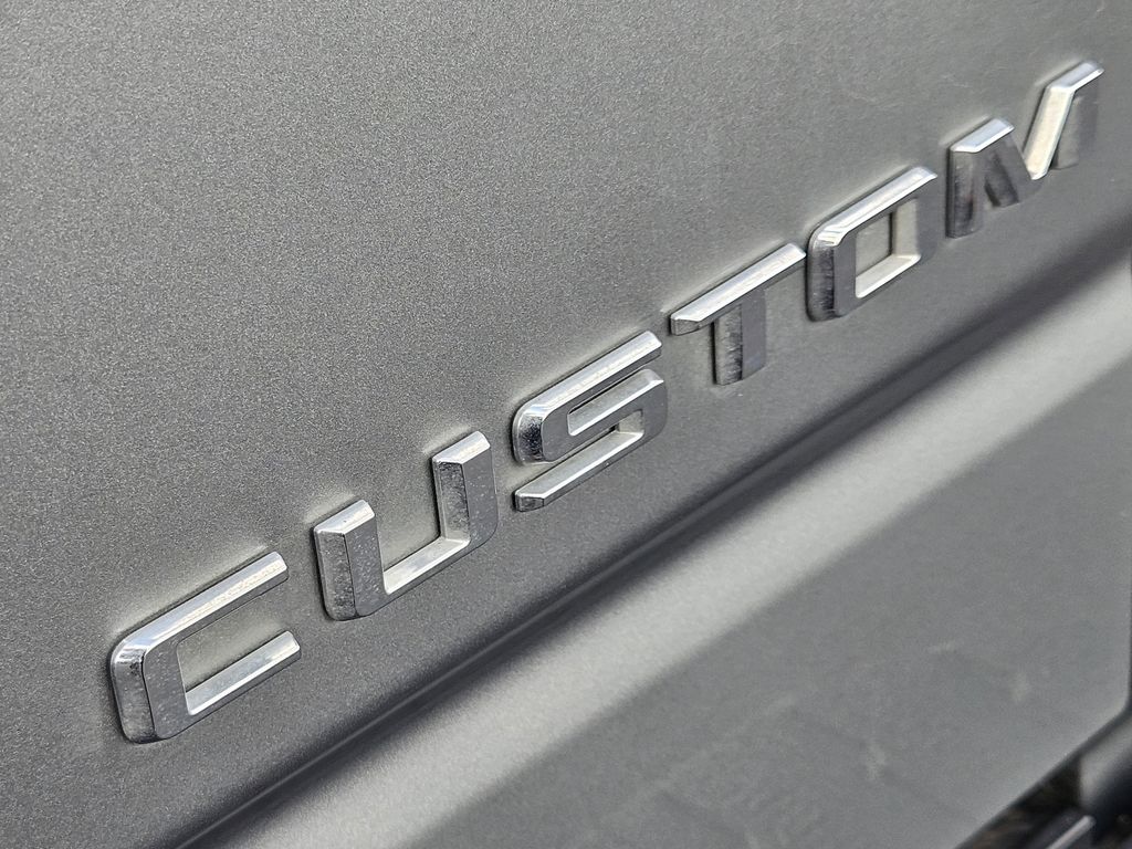 Used 2025 Gray Chevrolet Custom image 13