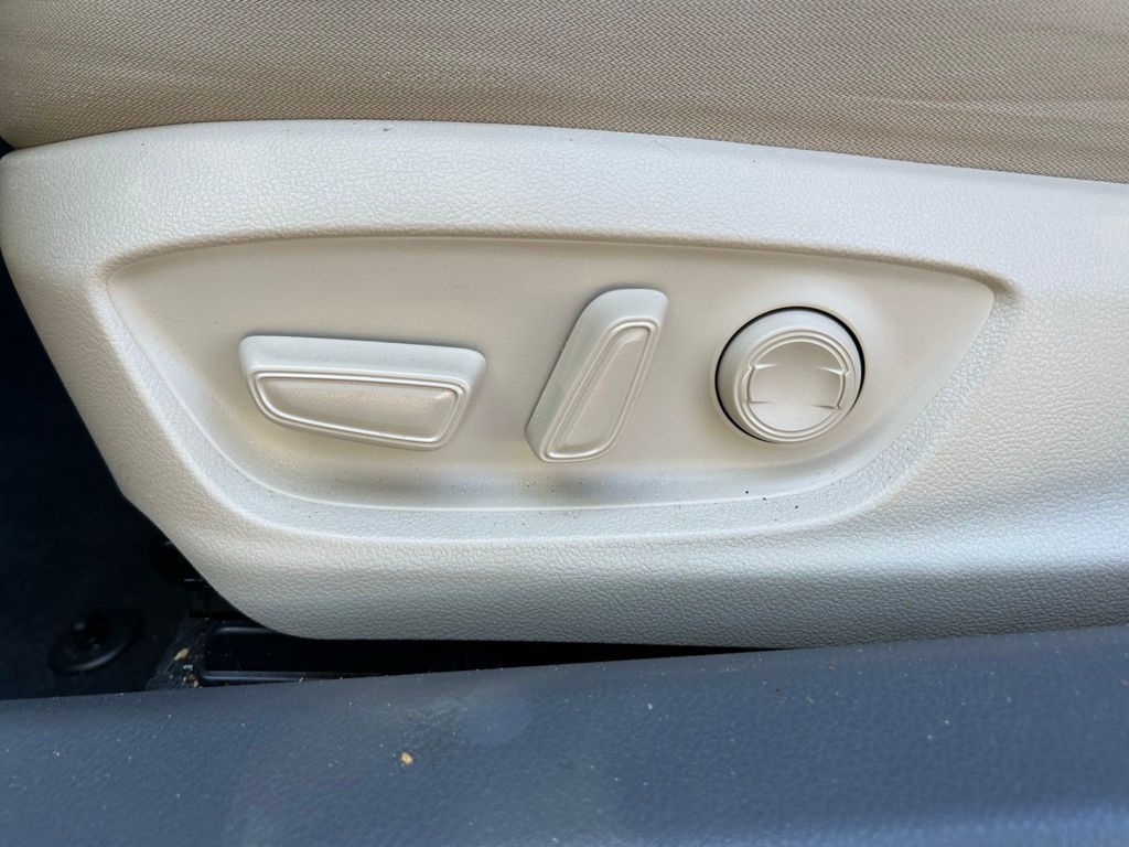 Thumbnail: 2024 Toyota Camry - 16