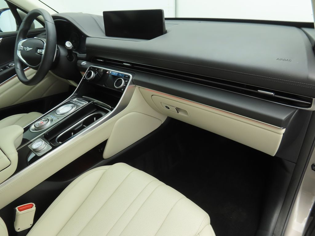 Thumbnail: 2021 Genesis GV80 - 17