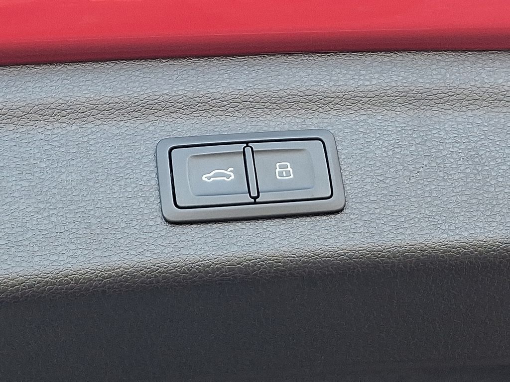 Thumbnail: 2023 Audi Q3 - 32