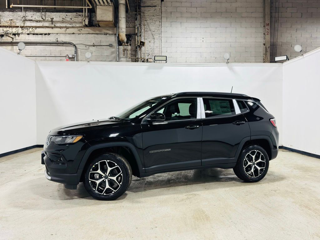 Diamond Black Crystal Pearlcoat 2026 Jeep Compass Limited 4WD SUV / Crossover Four-Wheel Drive 8-Speed Automatic