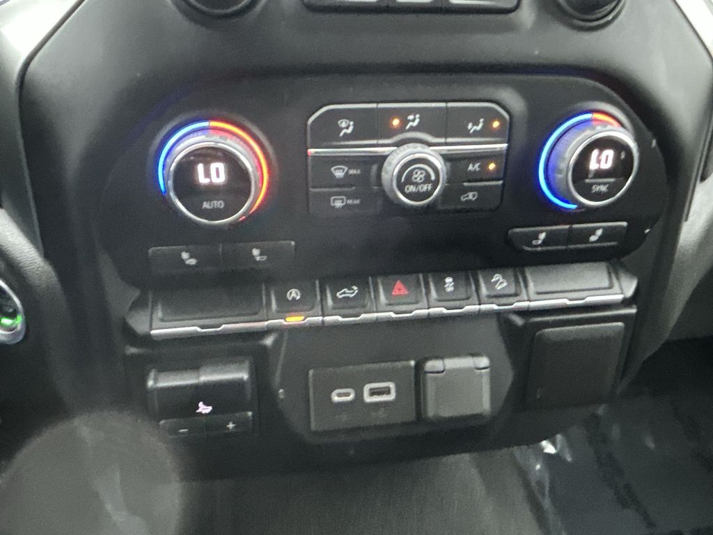 Thumbnail: 2022 Chevrolet Silverado 1500 - 18