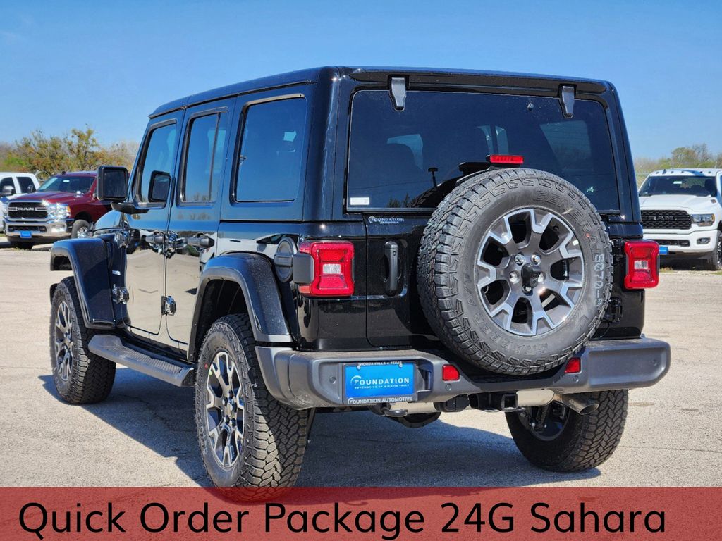 2024 Jeep Wrangler Sahara 3