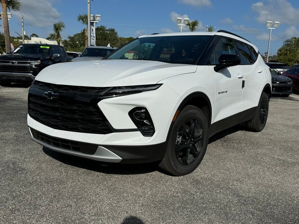 2025 Chevrolet Blazer LT 4