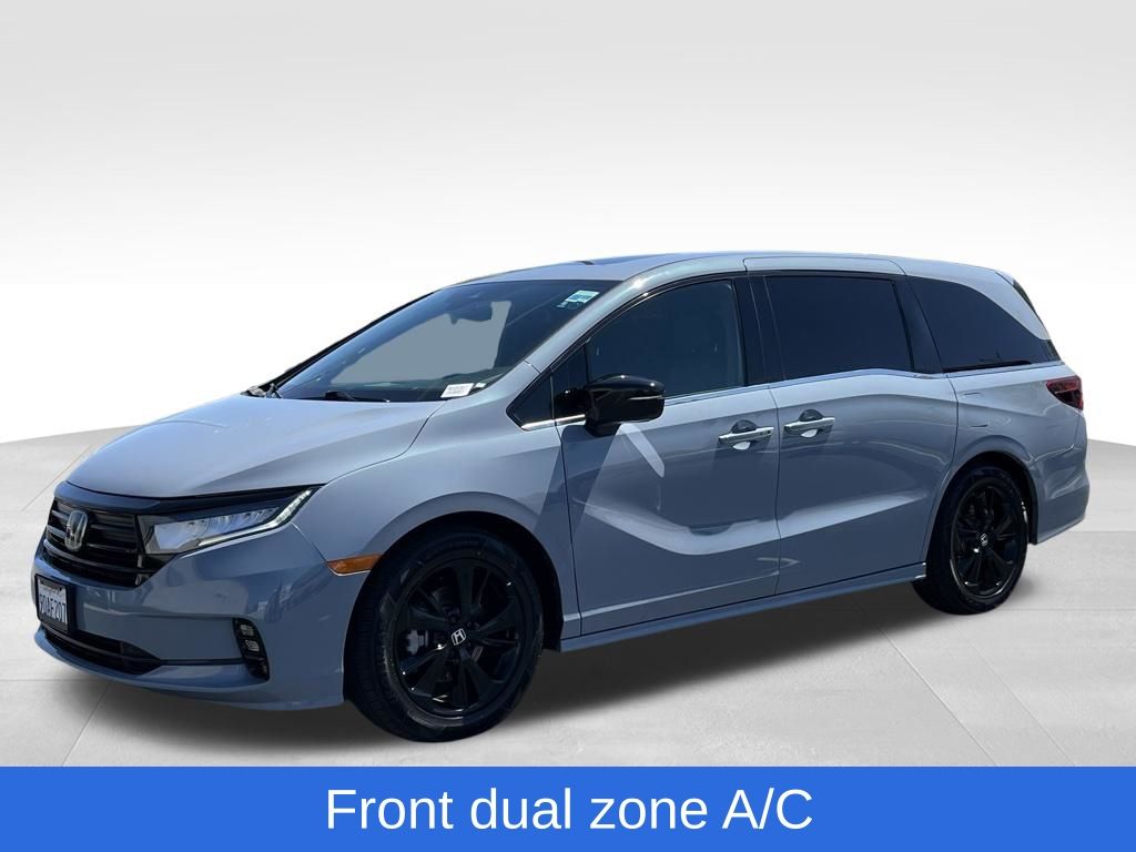 View vehicle photo 5
