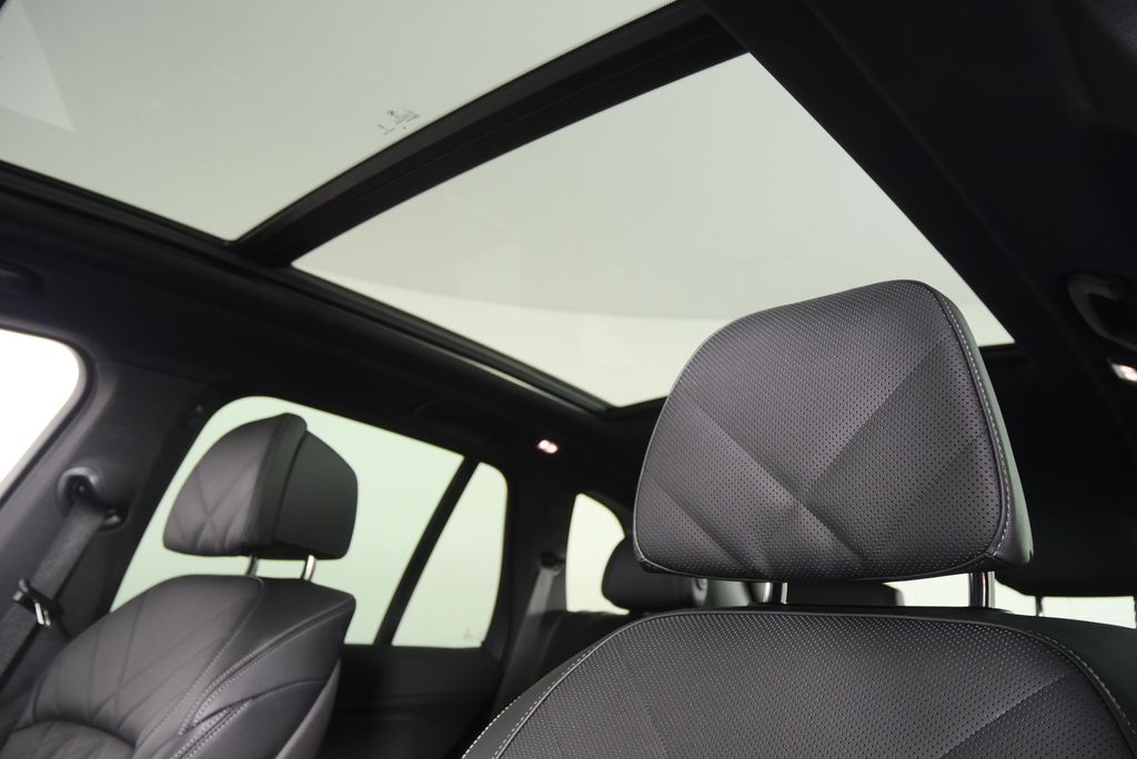 Thumbnail: 2025 BMW X5 - 11