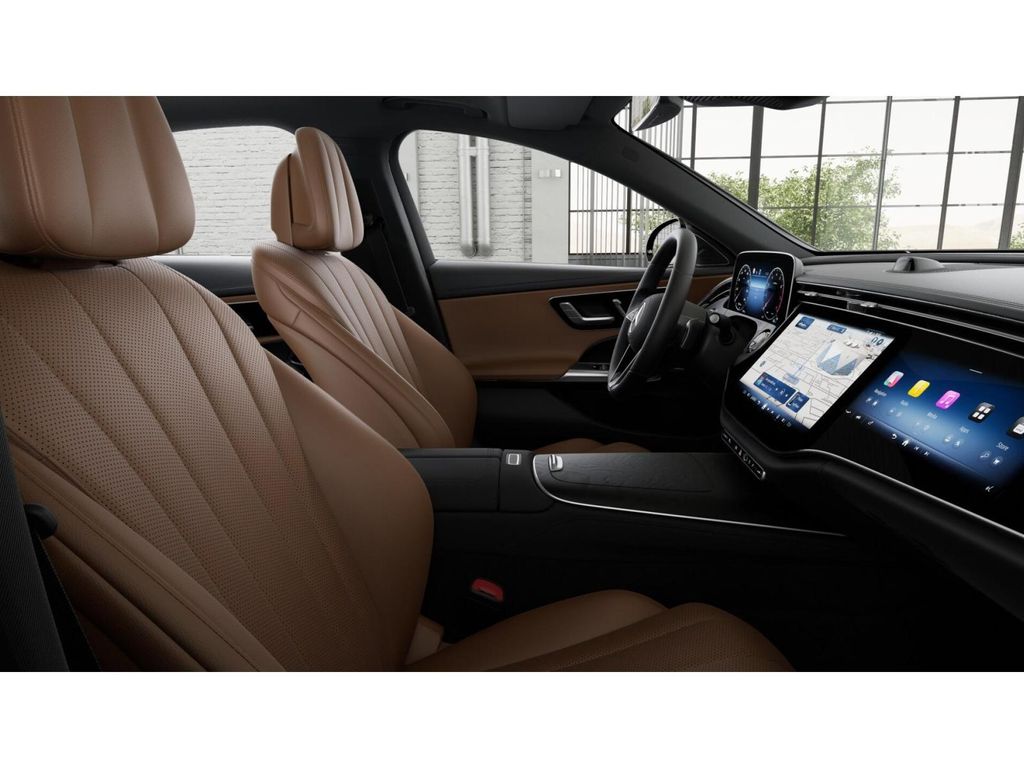 2026 Mercedes Benz E 4MATIC photo 4