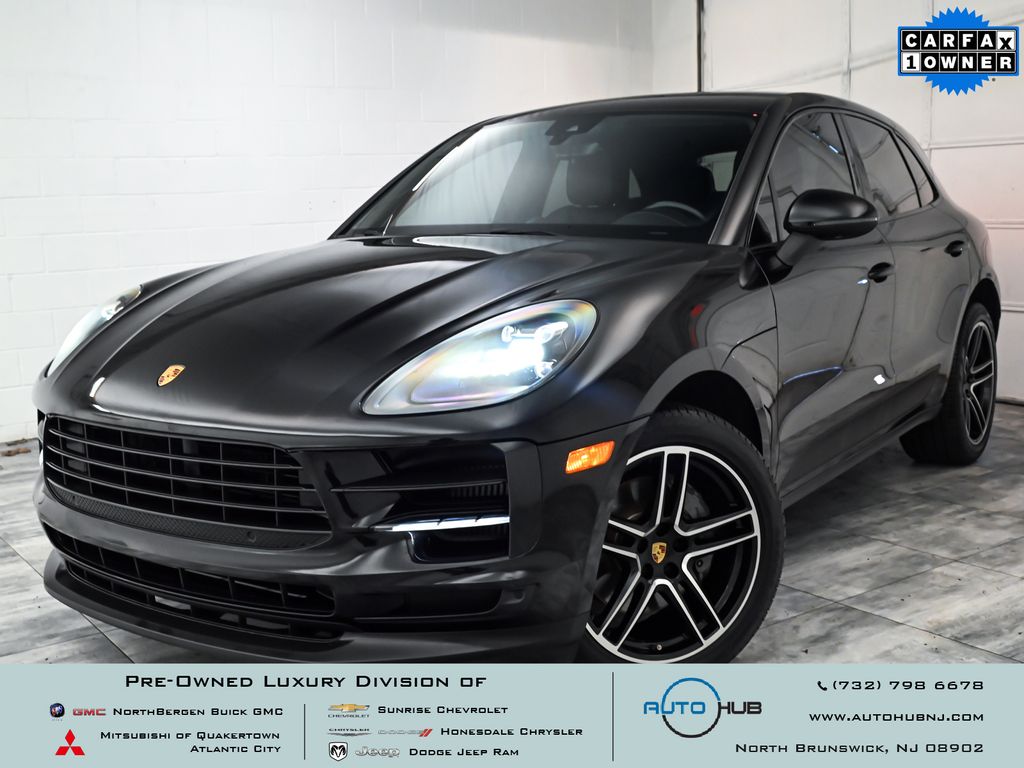 Jet Black Metallic 2021 Porsche Macan S AWD SUV / Crossover All-Wheel Drive 7-Speed Automatic